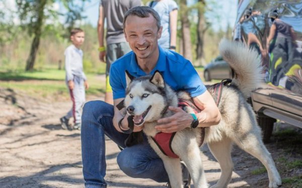 У Харкові знайшли мертвим зниклого журналіста Олександра Лапшина
У Харкові знайшли мертвим зниклого журналіста Олександра Лапшина