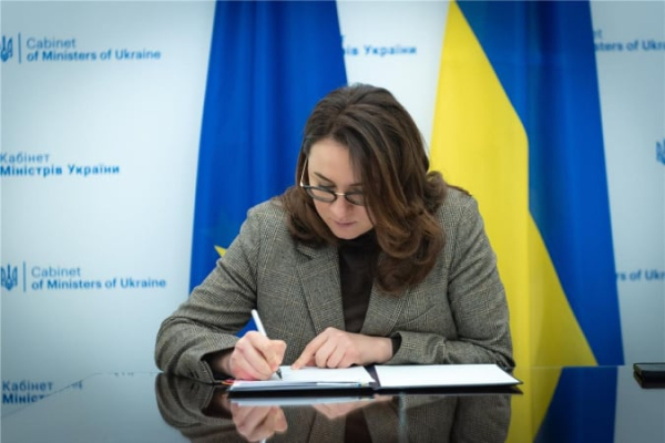 ЕС предоставит Украине гранты на 5,3 миллиарда евро
ЕС предоставит Украине гранты на 5,3 миллиарда евро