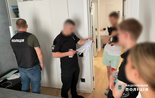 На Дніпропетровщині викрили ділків, які незаконно видобули копалин на понад 400 мільйонів На Дніпропетровщині викрили ділків, які незаконно видобули копалин на понад 400 мільйонів
