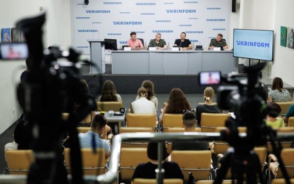 Міноборони і Генштаб озвучили перші підсумки роботи рекрутингових центрів
Міноборони і Генштаб озвучили перші підсумки роботи рекрутингових центрів