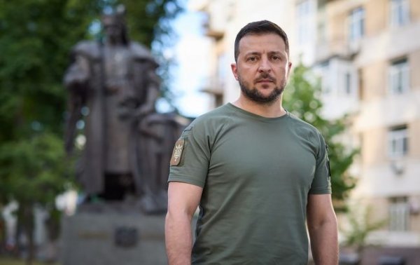 Ми можемо закінчити гарячу стадію війни до кінця року, - Зеленський
Ми можемо закінчити гарячу стадію війни до кінця року, - Зеленський