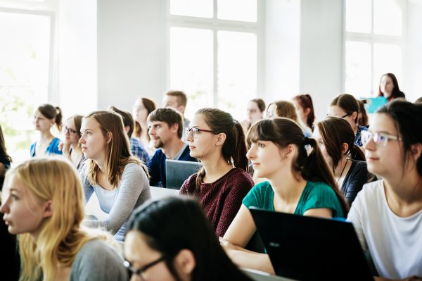 Що зміниться з 1 серпня в Україні: допомога ВПО, соцвиплати, нові дати свят
Що зміниться з 1 серпня в Україні: допомога ВПО, соцвиплати, нові дати свят