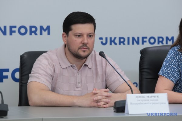 Аграрії пропонують ввести пільгову ставку акцизу на пальне для сільгоспробіт Аграрії пропонують ввести пільгову ставку акцизу на пальне для сільгоспробіт