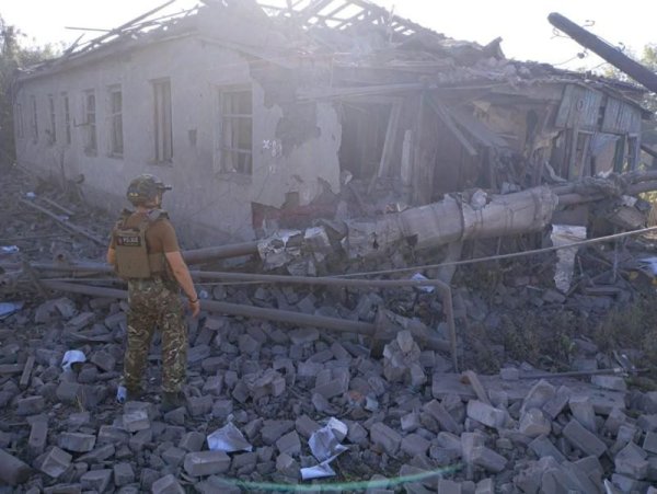 Обстріли Донеччини: у Селидовому загинула жінка, шестеро постраждалих
Обстріли Донеччини: у Селидовому загинула жінка, шестеро постраждалих