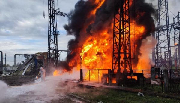 Росіяни минулої доби атакували енергооб’єкти на Чернігівщині й Дніпропетровщині Росіяни минулої доби атакували енергооб’єкти на Чернігівщині й Дніпропетровщині