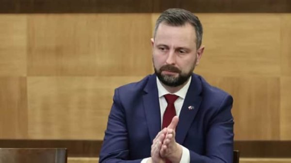 Министр обороны Польши: Украина не вступит в ЕС без решения "Волынского вопроса" Министр обороны Польши: Украина не вступит в ЕС без решения "Волынского вопроса"