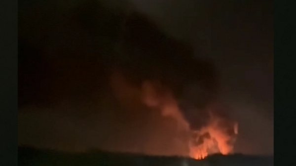 После атаки БпЛА в Курской области РФ горит нефтебаза – соцсети После атаки БпЛА в Курской области РФ горит нефтебаза – соцсети