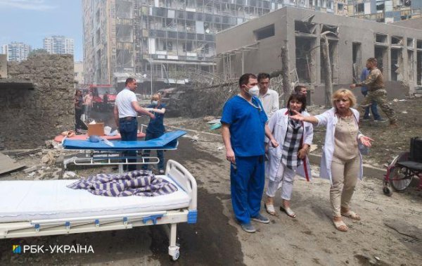 СБУ має нові докази, що Росія ударила по "Охматдиту" ракетою Х-101
СБУ має нові докази, що Росія ударила по "Охматдиту" ракетою Х-101