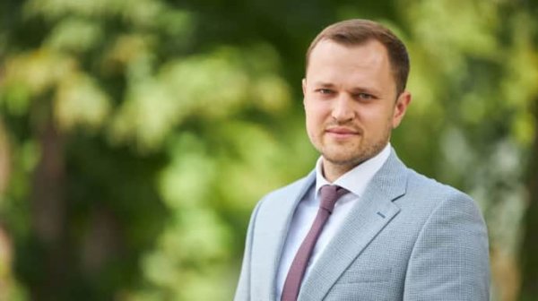 Bihus.Info: "Слуга народа" Жупанин пропустил заседание Рады из-за "обучения" в Лондоне Bihus.Info: "Слуга народа" Жупанин пропустил заседание Рады из-за "обучения" в Лондоне