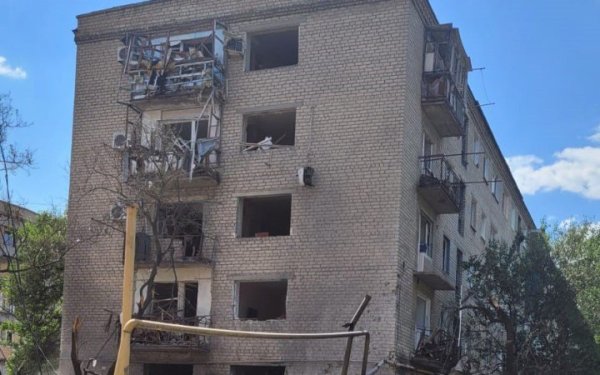 Армія РФ завдала авіаудару по Кураховому і Мирнограду: поранено 5 цивільних, в тому числі дитину
Армія РФ завдала авіаудару по Кураховому і Мирнограду: поранено 5 цивільних, в тому числі дитину