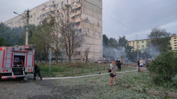 Россияне ударили по Чугуеву: 7 раненых, среди них ребенок Россияне ударили по Чугуеву: 7 раненых, среди них ребенок