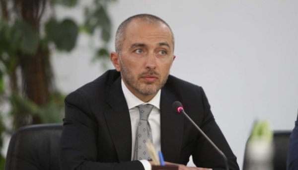 Глава Нацбанка пояснил причины роста спроса на валюту и рассказал, какие новые валютные поблажки рассматривают
Глава Нацбанка пояснил причины роста спроса на валюту и рассказал, какие новые валютные поблажки рассматривают