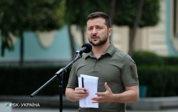 Закінчити війну перемогою та піти: соратник Зеленського розповів про мрію президента
Закінчити війну перемогою та піти: соратник Зеленського розповів про мрію президента