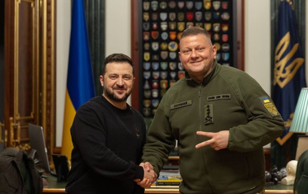 Вибори 202...5? та зміна Кабміну: що планують у Зеленського і де себе бачить опозиція
Вибори 202...5? та зміна Кабміну: що планують у Зеленського і де себе бачить опозиція