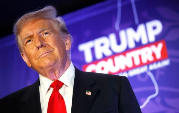 Трамп зробив заяву після розмови із Зеленським
Трамп зробив заяву після розмови із Зеленським
