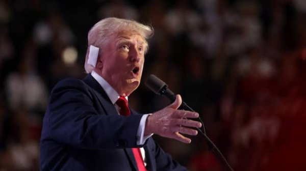 Трамп призвал провести вторые дебаты на телеканале Fox News Трамп призвал провести вторые дебаты на телеканале Fox News
