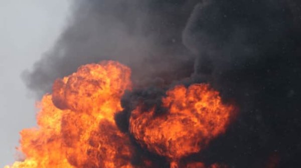 Силы обороны ударили по нефтебазе в Курской области РФ Силы обороны ударили по нефтебазе в Курской области РФ