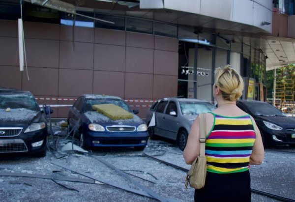 Ворог вдарив по Дніпру ракетами та безпілотниками, є загиблі та поранені (оновлено)
Ворог вдарив по Дніпру ракетами та безпілотниками, є загиблі та поранені (оновлено)