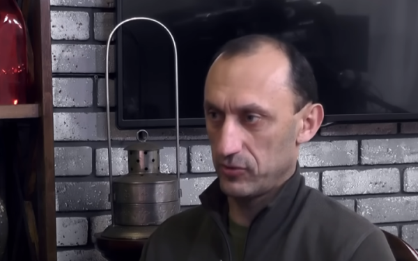 Ексрозвідника Червінського, який учора вийшов з-під варти під заставу, відправили під домашній арешт
Ексрозвідника Червінського, який учора вийшов з-під варти під заставу, відправили під домашній арешт