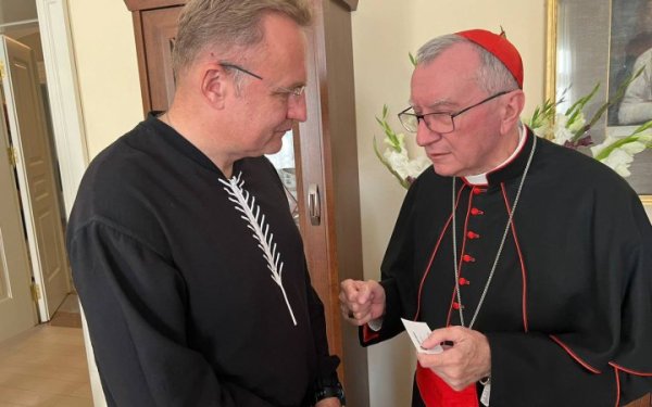 В Україну з офіційним візитом прибув держсекретар Ватикану, — Садовий
В Україну з офіційним візитом прибув держсекретар Ватикану, — Садовий