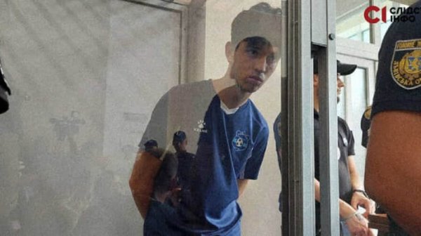 Мать подозреваемого в убийстве Фарион: "Возможно, сын соучастник, но не убивал" Мать подозреваемого в убийстве Фарион: "Возможно, сын соучастник, но не убивал"