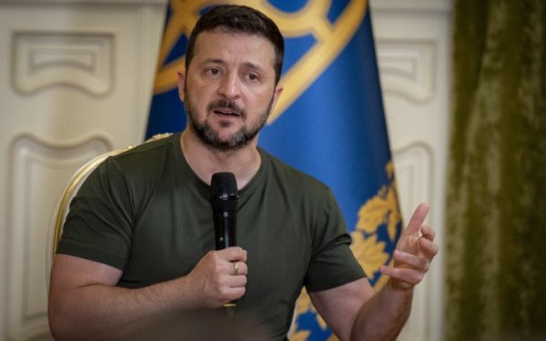 Зеленський звернувся до США, Британії і Франції: потрібно швидше доставити обіцяну допомогу
Зеленський звернувся до США, Британії і Франції: потрібно швидше доставити обіцяну допомогу