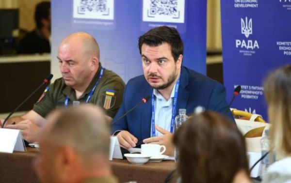 У Раді представили три варіанти економічного бронювання від мобілізації
У Раді представили три варіанти економічного бронювання від мобілізації
