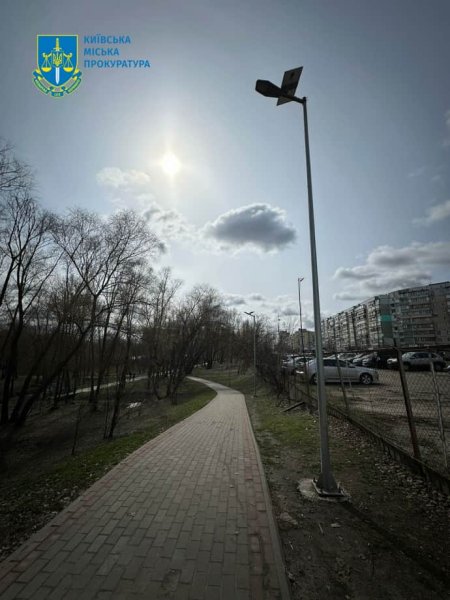 Фонари на Троещине в 5 раз дороже рынка: фирма-фигурант расследования УП получила подозрение Фонари на Троещине в 5 раз дороже рынка: фирма-фигурант расследования УП получила подозрение
