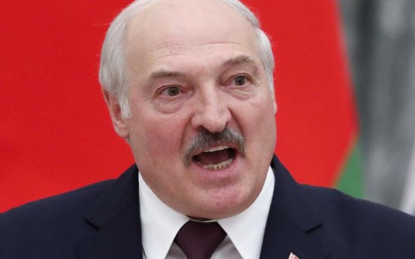 Прикордонслужба спростувала заяву Лукашенка про третину білоруської армії біля кордону з Україною
Прикордонслужба спростувала заяву Лукашенка про третину білоруської армії біля кордону з Україною