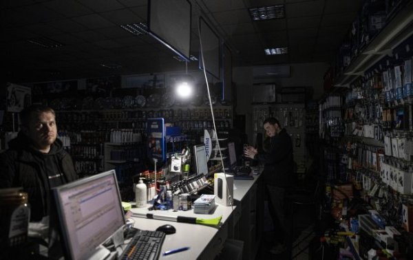 "Укренерго" скоротило графіки відключень світла та скасувало для низки областей
"Укренерго" скоротило графіки відключень світла та скасувало для низки областей