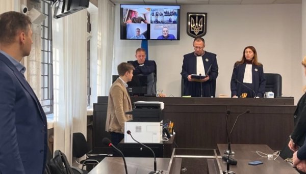 Суд дав чиновникам від 7 до 8 років в'язниці за розтрату 3,5 мільйона підприємства Укроборонпрому Суд дав чиновникам від 7 до 8 років в'язниці за розтрату 3,5 мільйона підприємства Укроборонпрому