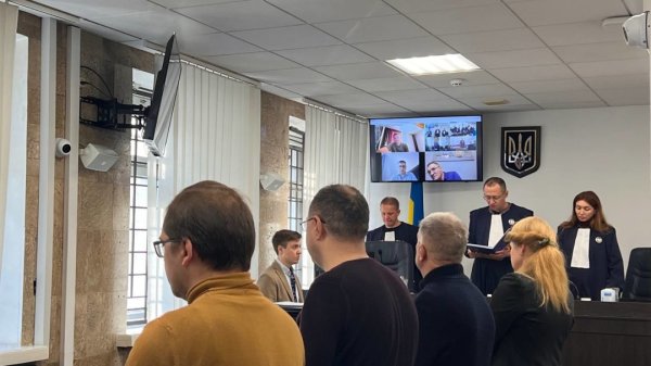 Суд дав чиновникам від 7 до 8 років в'язниці за розтрату 3,5 мільйона підприємства Укроборонпрому Суд дав чиновникам від 7 до 8 років в'язниці за розтрату 3,5 мільйона підприємства Укроборонпрому