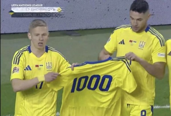 После гола сборной Зинченко на поле напомнил миру о 1000 дне войны в Украине (видео)
После гола сборной Зинченко на поле напомнил миру о 1000 дне войны в Украине (видео)