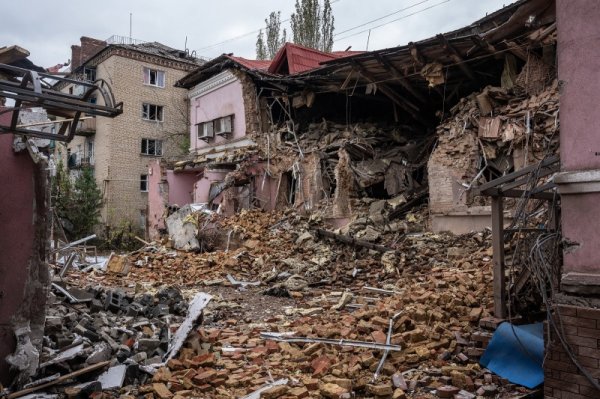 1000 днів болю, поту та опору. Що пережили українці за час війни з Росією
1000 днів болю, поту та опору. Що пережили українці за час війни з Росією