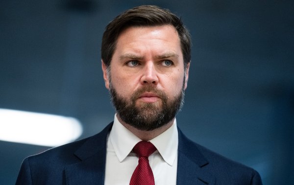 Друга людина в країні. Хто такий віцепрезидент США Джей Ді Венс та яка його позиція щодо України
Друга людина в країні. Хто такий віцепрезидент США Джей Ді Венс та яка його позиція щодо України