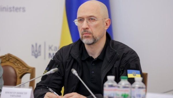 Уряд працює з ЄС, щоб зробити «торговельний» і «транспортний» безвізи безстроковими - Шмигаль Уряд працює з ЄС, щоб зробити «торговельний» і «транспортний» безвізи безстроковими - Шмигаль