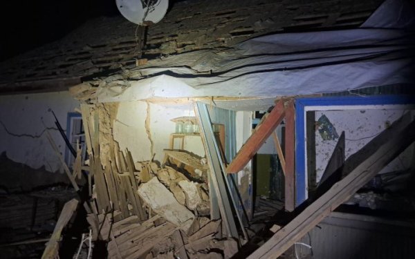Ворог вночі бив по Нікопольщині з “Градів” і безпілотниками, постраждали 3 людини
Ворог вночі бив по Нікопольщині з “Градів” і безпілотниками, постраждали 3 людини