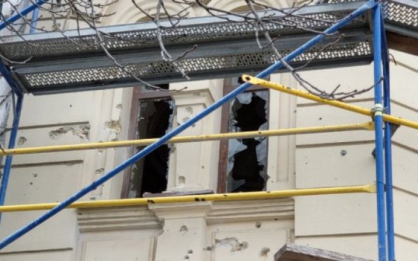 Журналісти встановили імена росіян, які відповідали за пограбування двох музеїв Херсона восени 2022 року
Журналісти встановили імена росіян, які відповідали за пограбування двох музеїв Херсона восени 2022 року