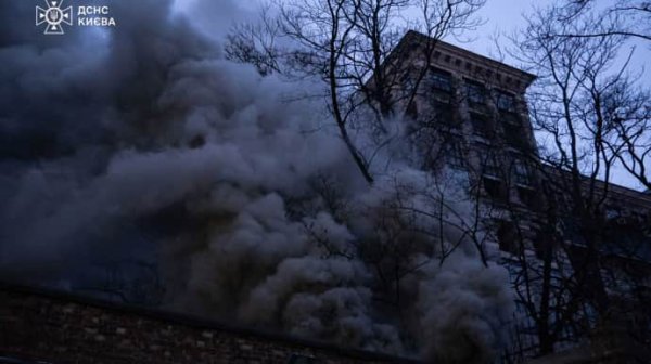 На Крещатике горела электроподстанция На Крещатике горела электроподстанция