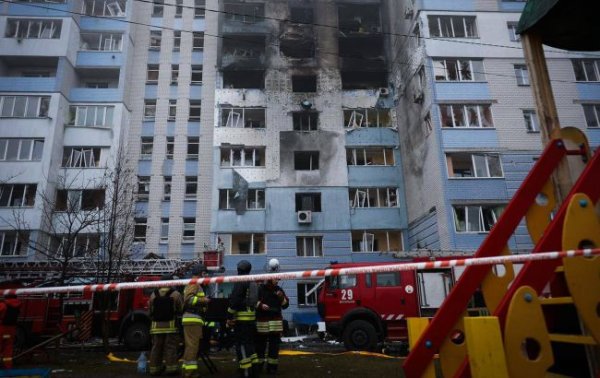 Пожежа в багатоповерхівці в Глевасі, вирва під Львовом: все про наслідки нальоту "Шахедів"
Пожежа в багатоповерхівці в Глевасі, вирва під Львовом: все про наслідки нальоту "Шахедів"