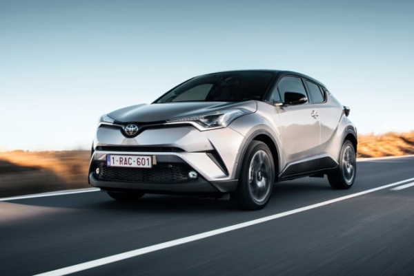 За год украинцы потратили на новые автомобили 125 миллиардов гривен
За год украинцы потратили на новые автомобили 125 миллиардов гривен