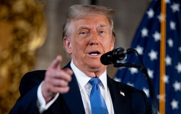 Трамп розповів про плани зустрічі з Путіним: "війна РФ і України не повинна була починатися"
Трамп розповів про плани зустрічі з Путіним: "війна РФ і України не повинна була починатися"