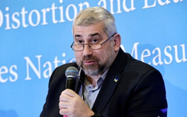 Історик Анатолій Подольський: Сталінська диктатура також відповідальна за Голокост, який вчинили нацисти
Історик Анатолій Подольський: Сталінська диктатура також відповідальна за Голокост, який вчинили нацисти