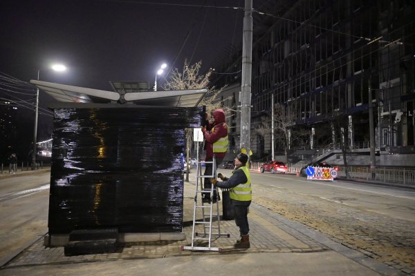 У Києві завершили аварійно-рятувальні роботи після ракетного удару - ФОТОРЕПОРТАЖ
У Києві завершили аварійно-рятувальні роботи після ракетного удару - ФОТОРЕПОРТАЖ