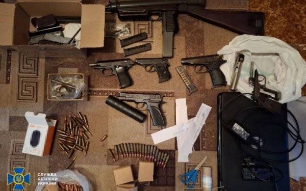 Минулого року поліцейські вилучили з незаконного обігу понад 4 700 одиниць вогнепальної зброї
Минулого року поліцейські вилучили з незаконного обігу понад 4 700 одиниць вогнепальної зброї