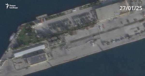 СМИ: спутник показал вывоз из сирийского порта Тартус военной техники РФ СМИ: спутник показал вывоз из сирийского порта Тартус военной техники РФ