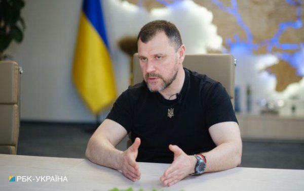 Кабмін може розглянути підвищення зарплат поліцейським
Кабмін може розглянути підвищення зарплат поліцейським