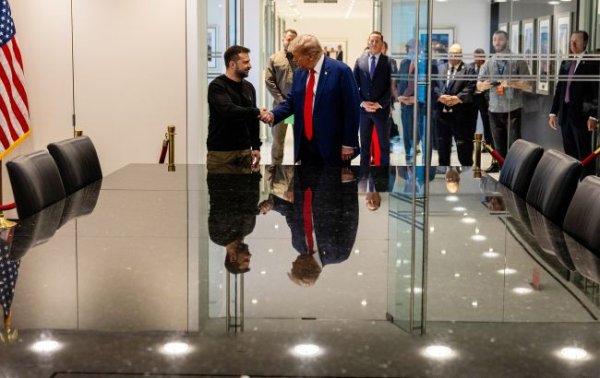 Зеленський про інавгурацію Трампа: Україна готова працювати зі США для досягнення миру
Зеленський про інавгурацію Трампа: Україна готова працювати зі США для досягнення миру