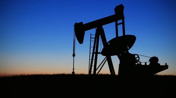 Из-за атаки дронов приостановился транзит нефти в российском порту Усть-Луга – Bloomberg Из-за атаки дронов приостановился транзит нефти в российском порту Усть-Луга – Bloomberg