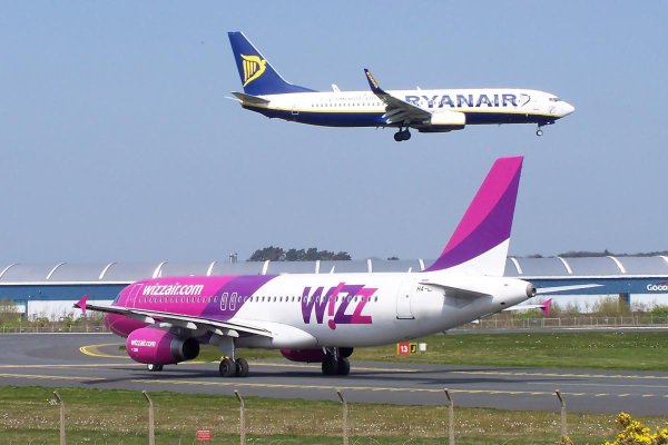 Названо найбезпечніші авіакомпанії світу: чи потрапили до списку Ryanair і Wizz Air Названо найбезпечніші авіакомпанії світу: чи потрапили до списку Ryanair і Wizz Air